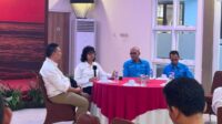 RAPAT HUTAN